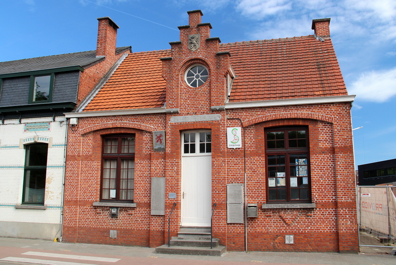 Het voormalige gemeentehuis uit 1893 aan de Kerklei in Sint-Job-in-'t-Goor, vandaag deelgemeente van Brecht