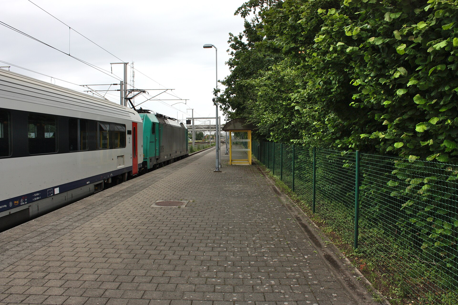 Trein aan station Noorderkempen in Brecht, op een kwartier rijden van Sint-Job-in-'t-Goor