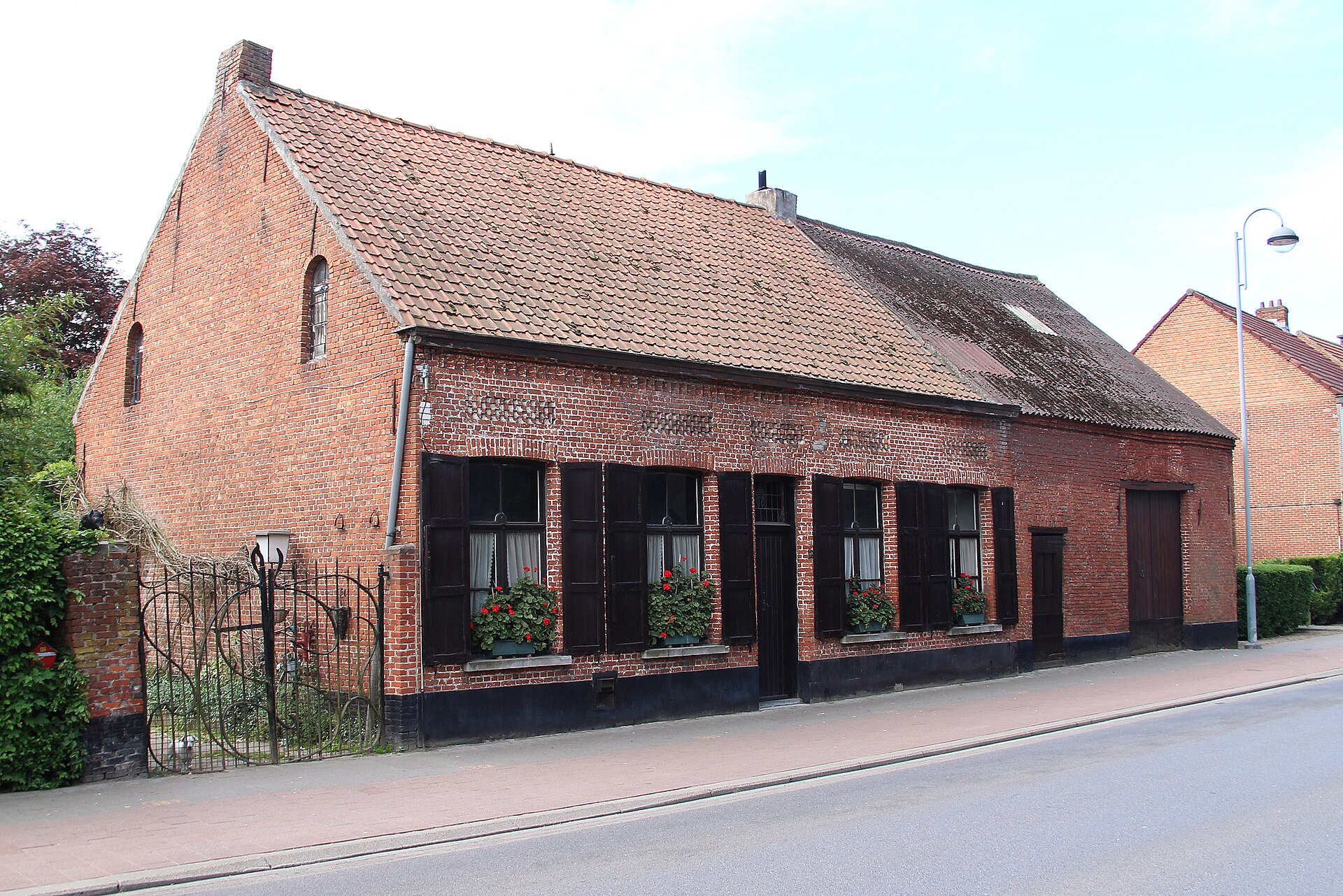 Historische woonboerderij uit de late 19e eeuw aan de Kerklei in Sint-Job-in-'t-Goor, vlak bij de Handelslei